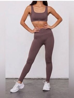 SET ACTIVE SculptFlex Set in Pepper